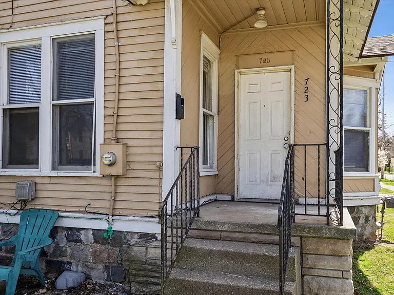 723 W Walnut St #723 — Photo 13