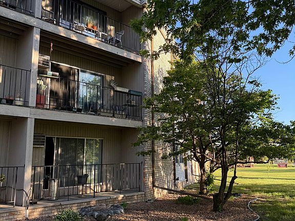 3rd image of 8935 Old Cedar Ave S APT 113
