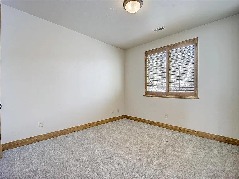 Upstairs bedroom 1