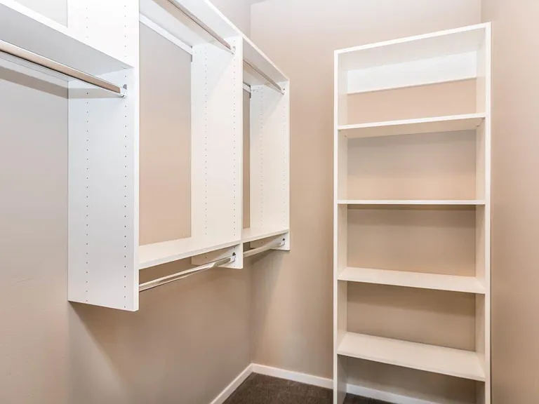 Edgerton Place Apartments — Photo 32