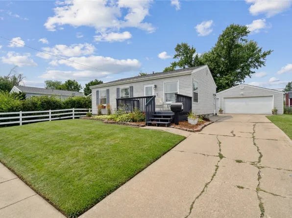 308 W Post Rd NW, Cedar Rapids, IA 52405