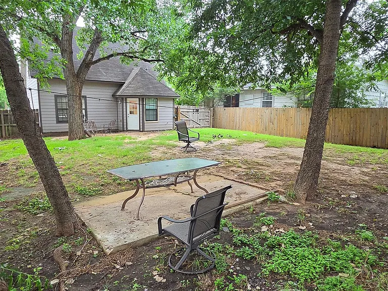 6302 US Highway 183 Hwy S — Photo 11