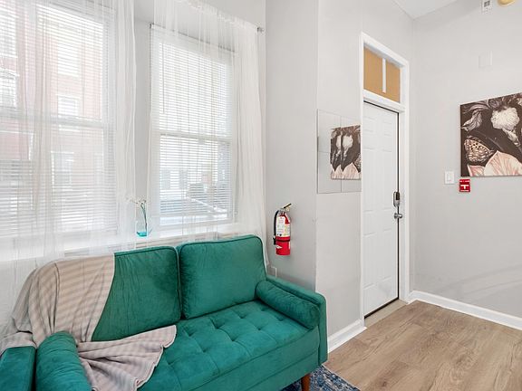 3rd image of 712 S 19th St #1
