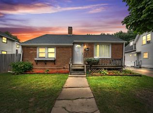 1305 E Walnut St, Green Bay, WI 54301