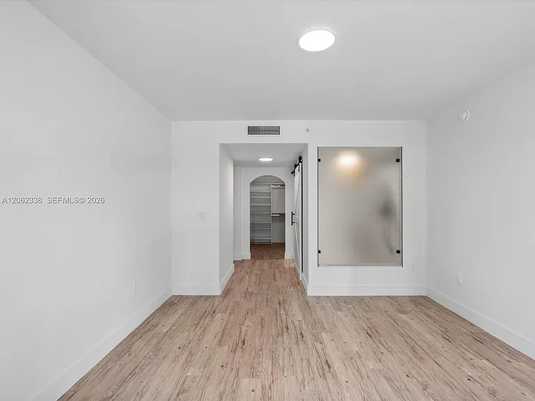 92 SW 3rd St #704 — Photo 43