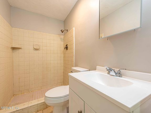 3rd image of 11605 BAYOU Road