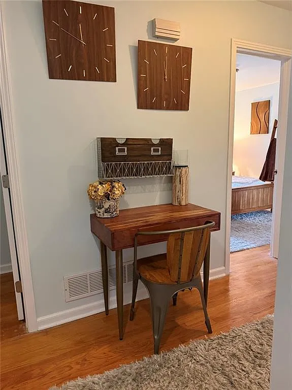 3 bed, 2.0 bath, 1343 sqft, $1,800 — Photo 4