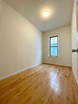 3rd image of 404 E 65th St APT 5D