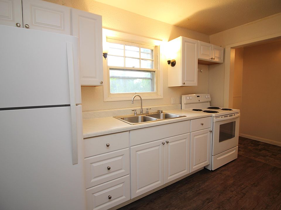 2nd image of 1420 10th St