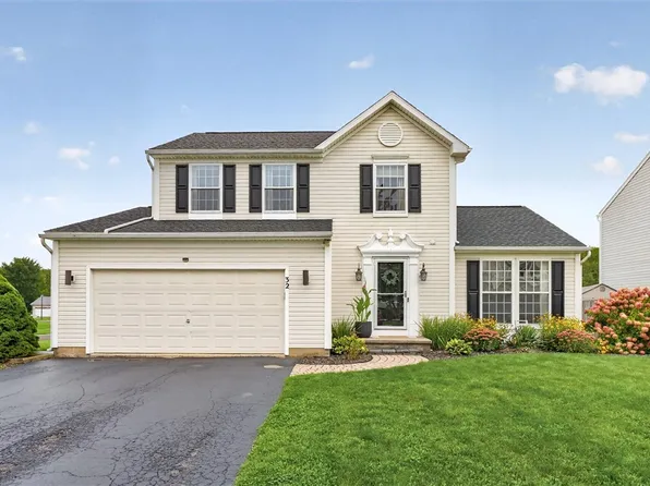 32 Wendy Ln, Rochester, NY 14626