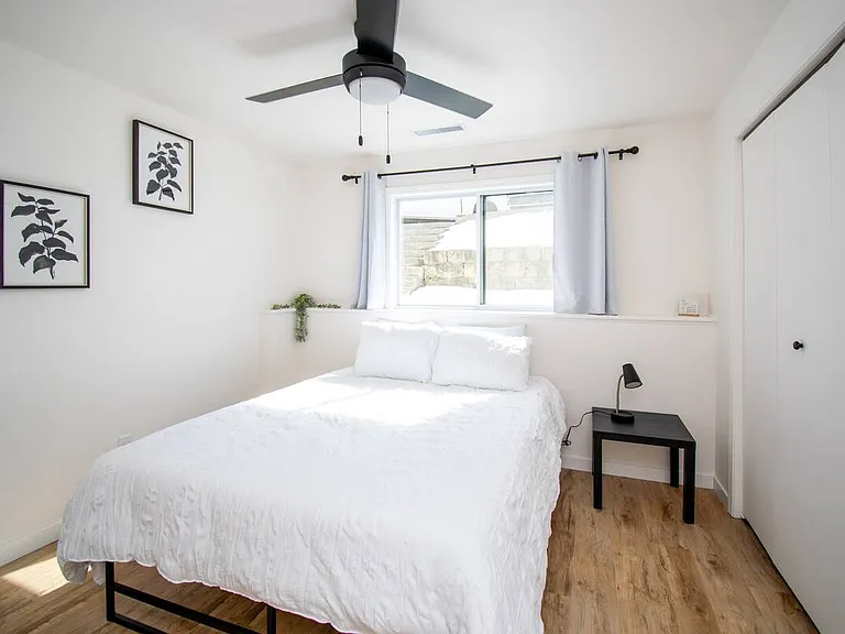 554 W 5th St #1 — Photo 10