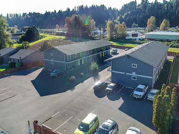 2nd image of 116 Tacoma Blvd S #A5