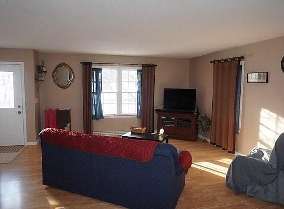 5th image of 307 Hill St