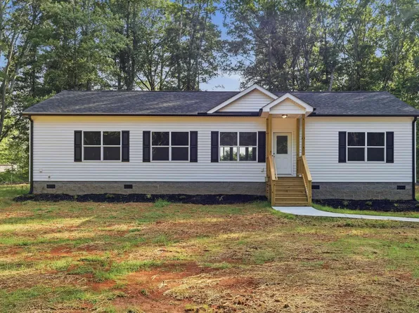 112 Zula Cir, Starr, SC 29684