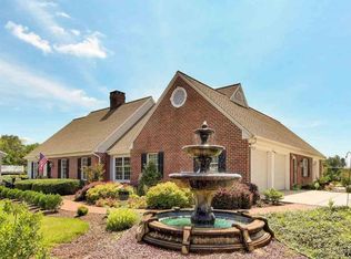 2490 Fairway Dr, West Manchester Twp, PA 17408