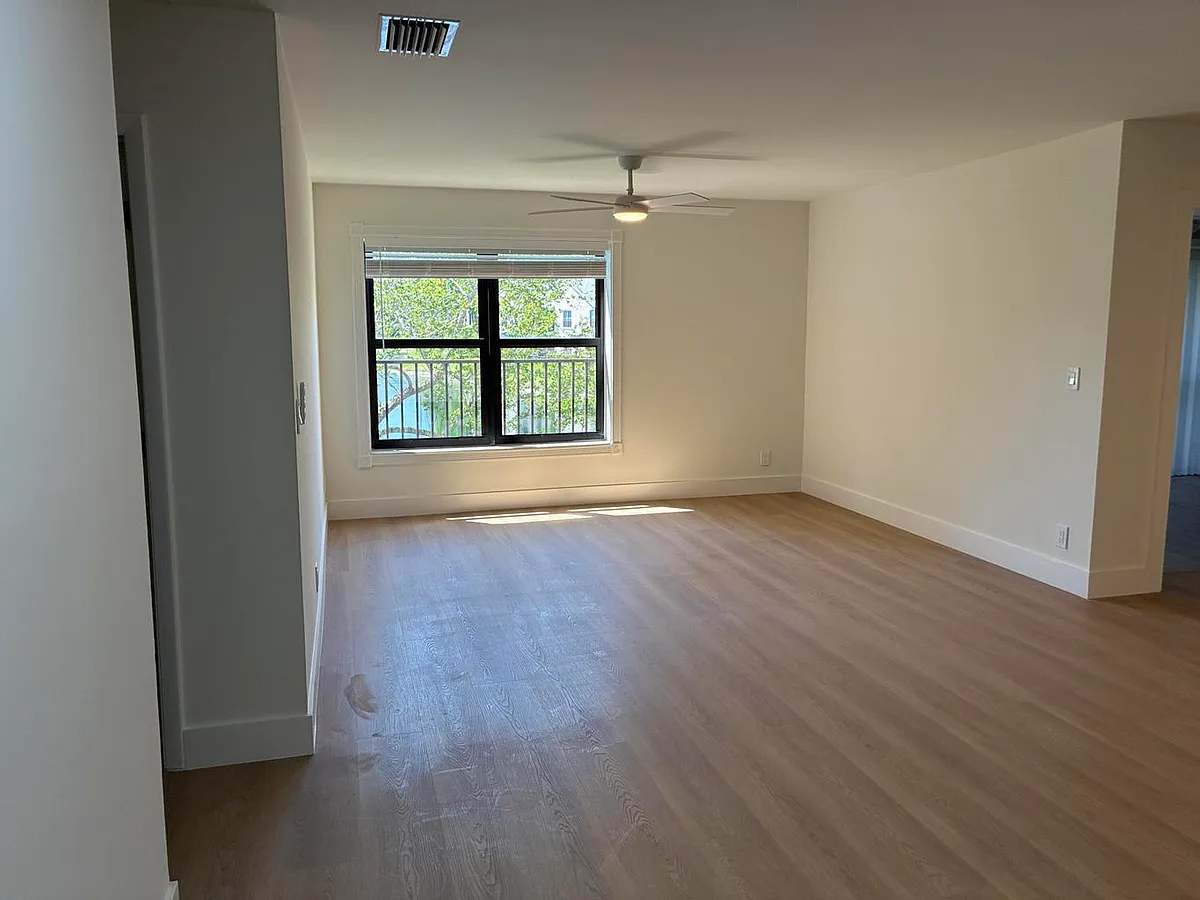 Building Photo - 3460 NW 47th Ave