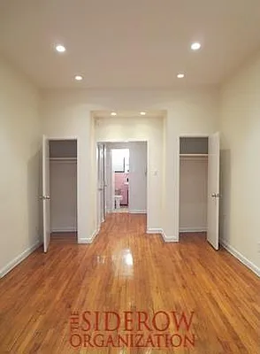 Rented by Siderow Residential Group | media 7
