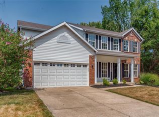 633 Thornridge Dr, O'Fallon, MO 63368