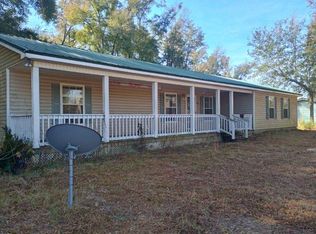 7891 Suellen St, Sneads, FL 32460