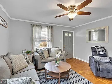 232 W Underwood Ave — Photo 7