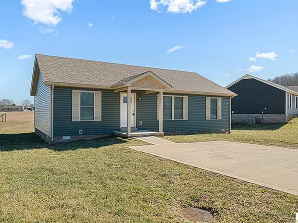 452 Glenview Dr, Horse Cave, KY 42749