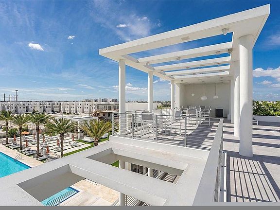 3rd image of 10222 NW 64th Way APT 301