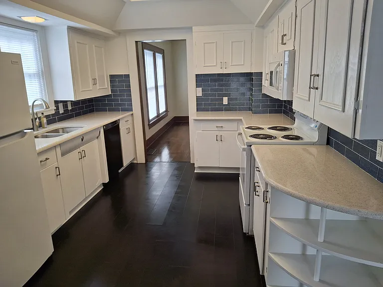 836 N Litchfield Ave — Photo 14
