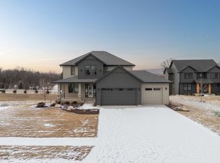 2599 Timber Oaks Rd SW, Rochester, MN 55902