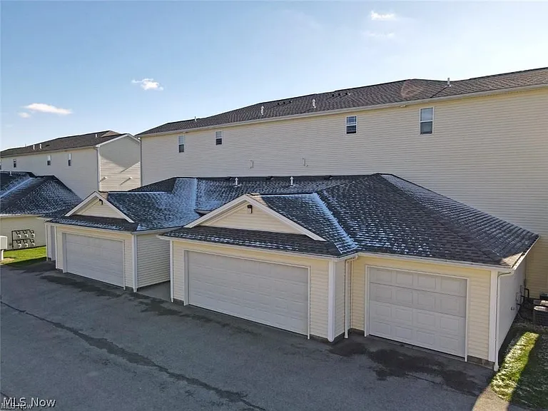863 Cedar Way #605 — Photo 12