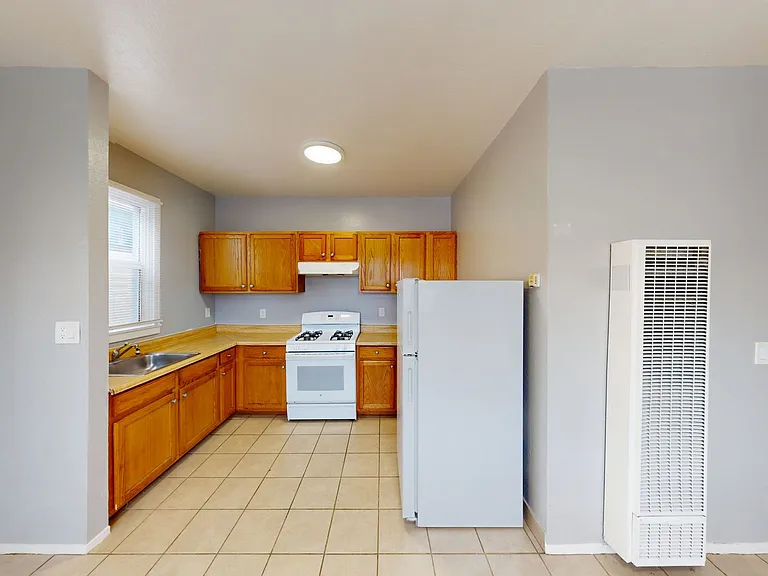 2308 Foothill Blvd — Photo 3