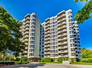 1201 N Shore Blvd E #705, Burlington, ON L7S 1Z5