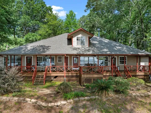 140 Eastwood Dr, Milam, TX 75959