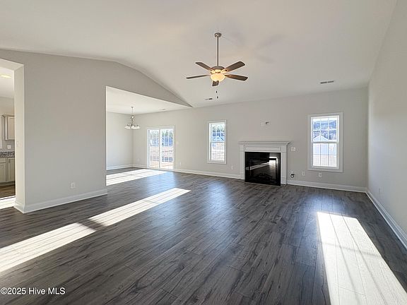 2nd image of 705 Ellabond Street