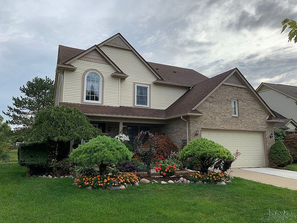 1st image of 42264 Oakland Dr