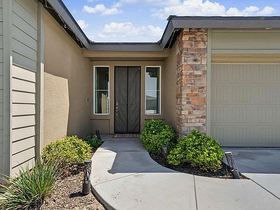 3rd image of 1309 Eagle Creek Street
