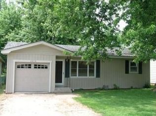 2838 W Nichols St, Springfield, MO 65803