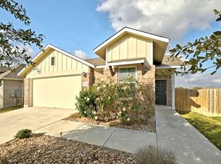 104 Crooked Trl, Smithville, TX 78602