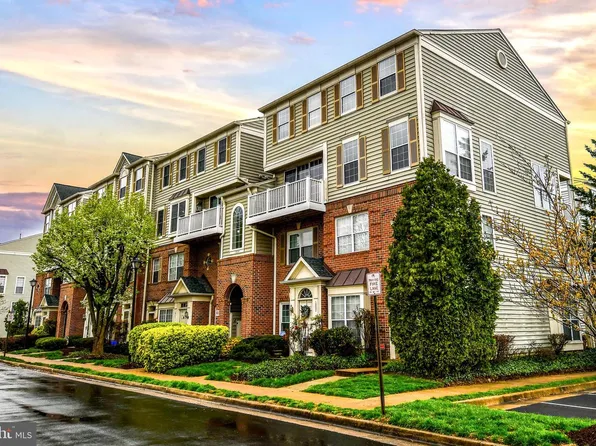 1809 Kenwood Ave Unit 301, Alexandria, VA 22302