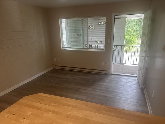 5th image of 1714 Stover St #3G