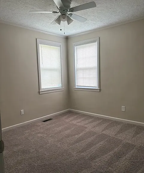214 Meade St — Photo 4