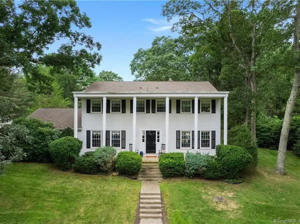 2 Cavasin Drive, East Lyme, CT 06333