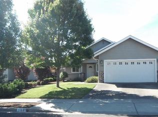 1165 SW Sturgeon Ct, Grants Pass, OR 97527