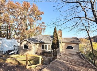 2516 Spring St, South Charleston, WV 25303