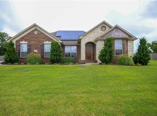 1824 Sandpiper Ave, Lowell, AR 72745