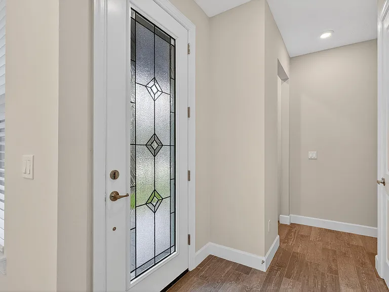 1887 SE Ocean Cove Way — Photo 7