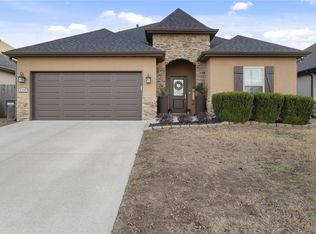 114 E Glendale Ln, Rogers, AR 72758