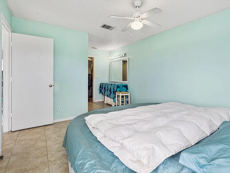 603 SW Jeanne St — Photo 8
