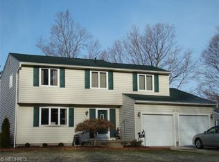 5762 Marine Pkwy, Mentor On The Lake, OH 44060