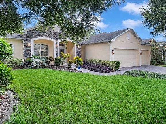 2nd image of 2445 Pickford Cir