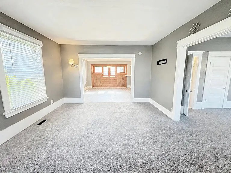 328 Willard St — Photo 9